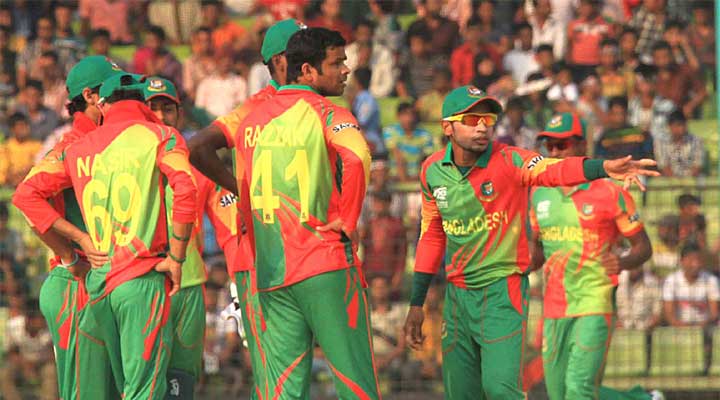 Afghanistan score 69/8